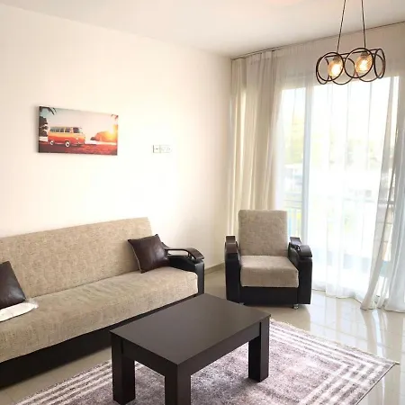 Comfortable One-bedroom Near The Sea And Casino Merit Park Sel 2-6 アパート *