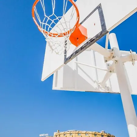 Comfortable One-bedroom Near The Sea And Casino Merit Park Sel 2-6 キレニア