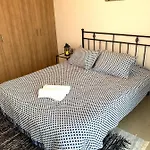 Comfortable One-bedroom Near The Sea And Casino Merit Park Sel 2-6 凯里尼亚