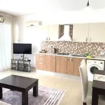 公寓 Comfortable One-bedroom Near The Sea And Casino Merit Park Sel 2-6 凯里尼亚