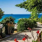 Comfortable One-bedroom Near The Sea And Casino Merit Park Sel 2-6