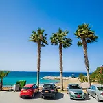 Comfortable One-bedroom Near The Sea And Casino Merit Park Sel 2-6 公寓 *