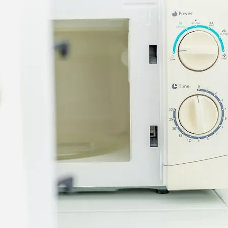 Comfortable One-bedroom Near The Sea And Casino Merit Park Sel 2-6 *