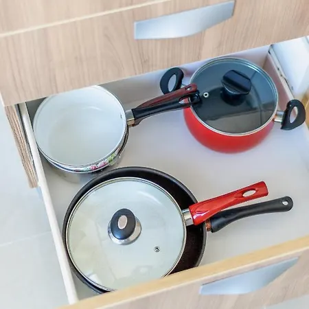 Apartament Comfortable One-bedroom Near The Sea And Casino Merit Park Sel 2-6