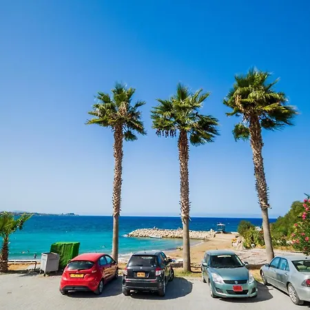 Comfortable One-bedroom Near The Sea And Casino Merit Park Sel 2-6 아파트 *