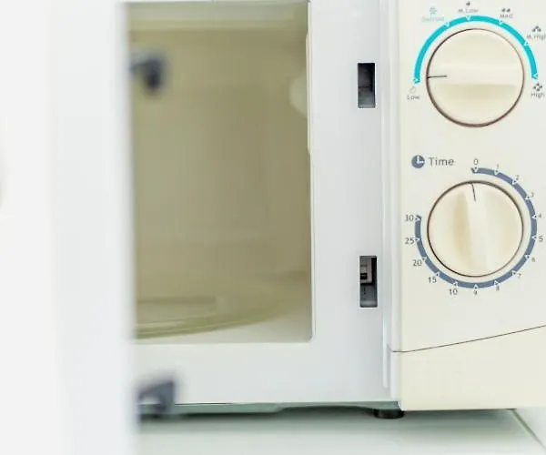 Comfortable One-bedroom Near The Sea And Casino Merit Park Sel 2-6 *