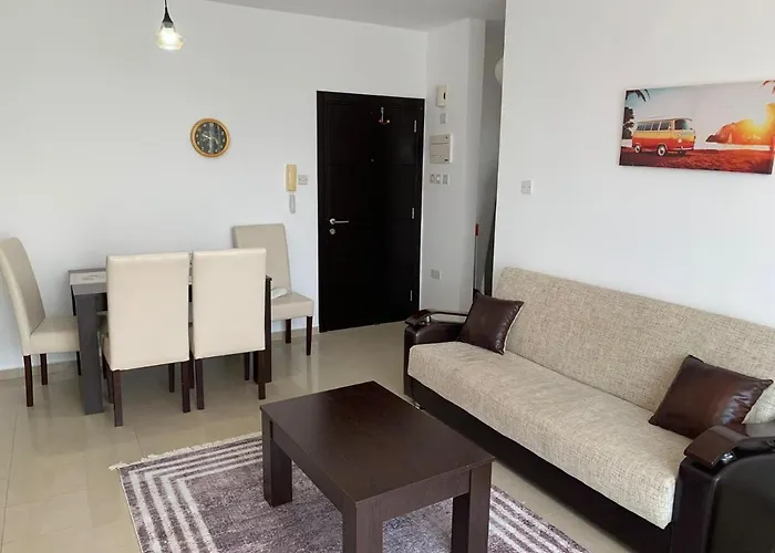 Διαμέρισμα Comfortable One-bedroom Near The Sea And Casino Merit Park Sel 2-6