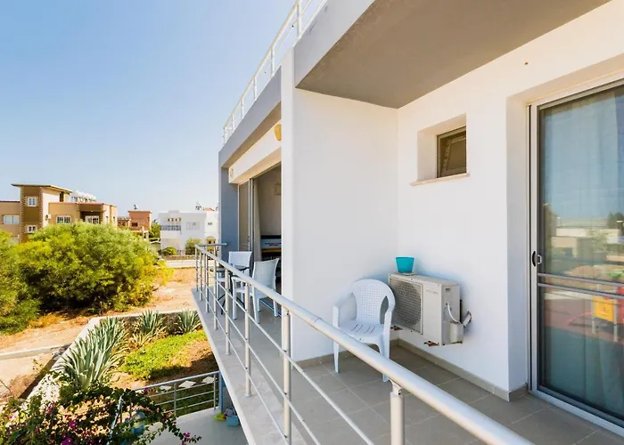 Comfortable One-bedroom Near The Sea And Casino Merit Park Sel 2-6 Διαμέρισμα Κερύνεια